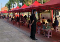 <b>眾志成城抗疫情，領(lǐng)威保安在一線</b>